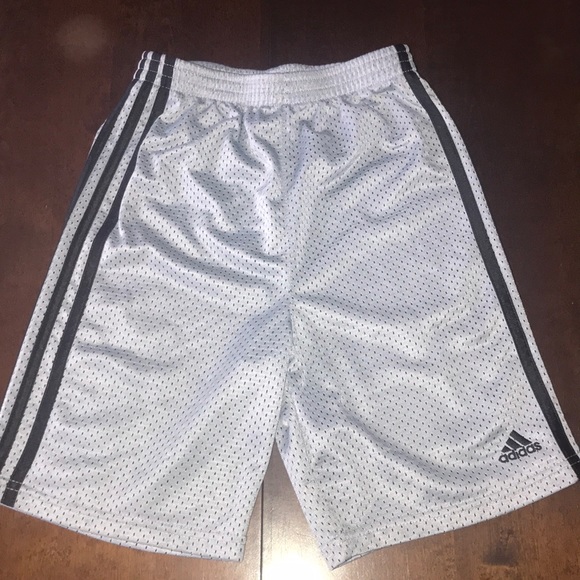 Basketball shorts - Picture 2 of 2